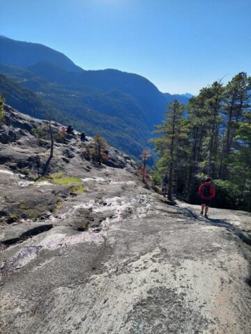 20211030_140629 Rocky slope with mountains in the distance